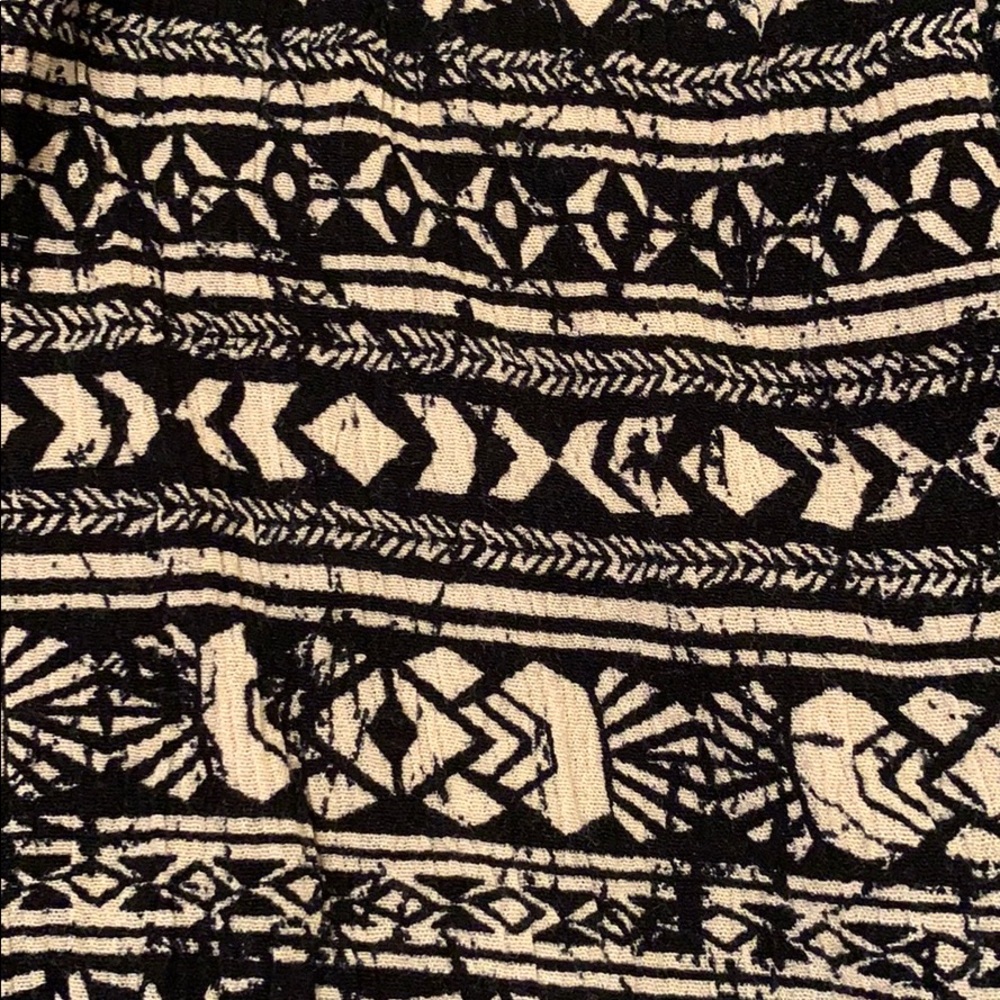Aztec Design Off the Shoulder Top - Picture 2 of 2